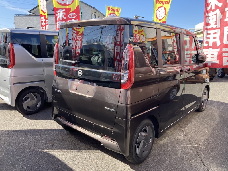 ニッサン ルークス3枚目