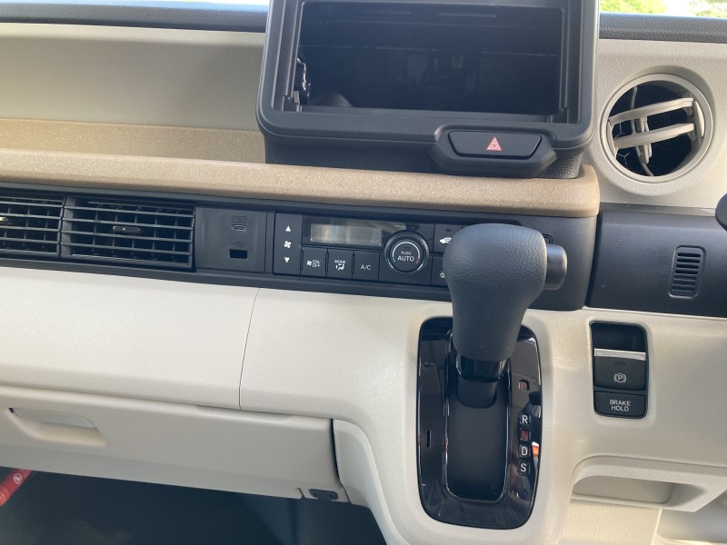 ホンダ N BOX13枚目