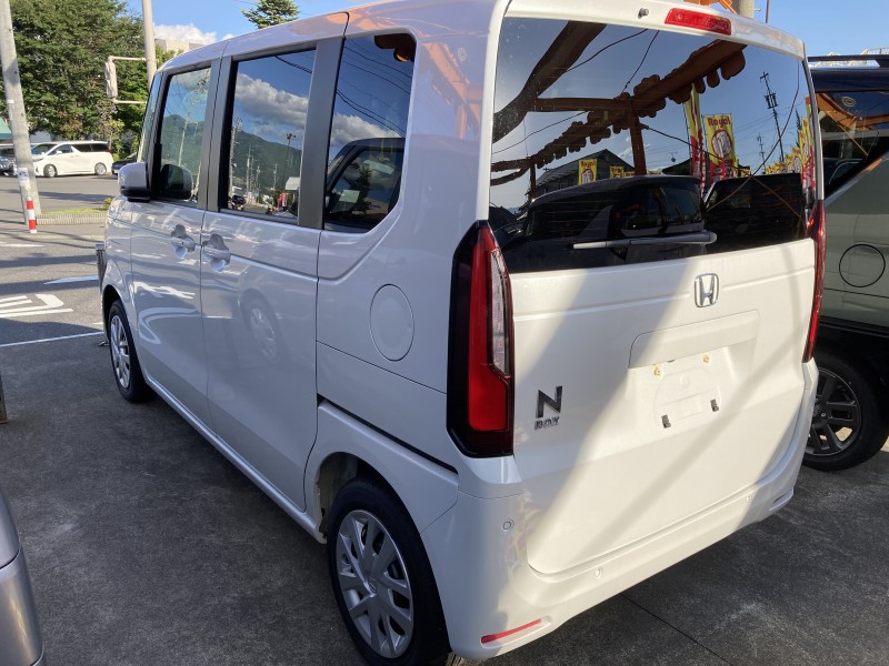 ホンダ N BOX4枚目
