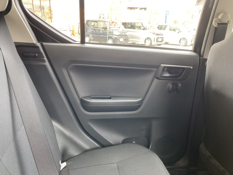 ダイハツ ミライース19枚目