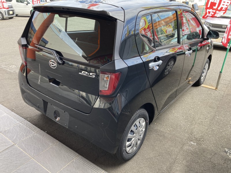 ダイハツ ミライース3枚目