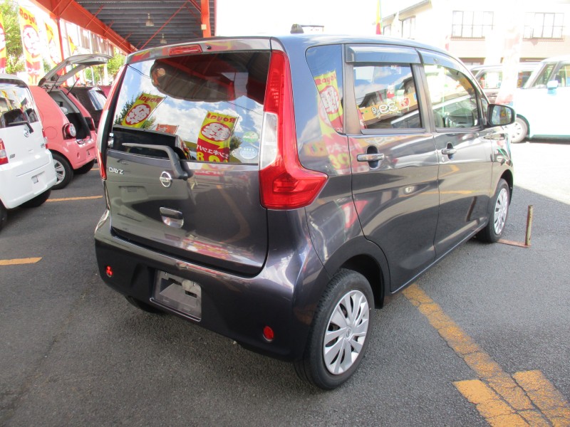 ニッサン デイズ3枚目