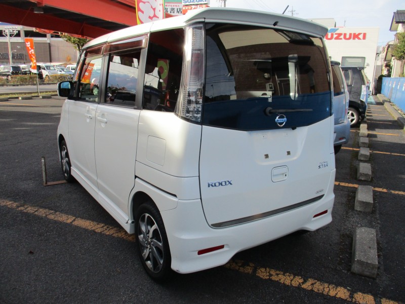 ニッサン ルークス5枚目
