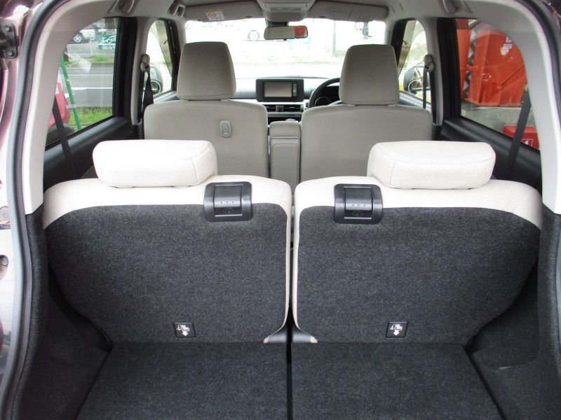 ダイハツ キャストスタイル6枚目