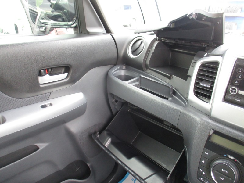 スズキ スペーシア13枚目