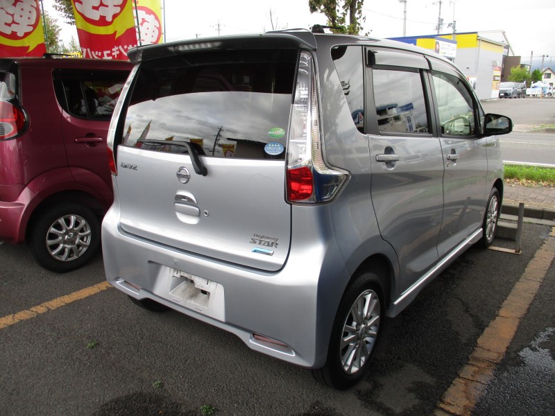 ニッサン デイズ3枚目