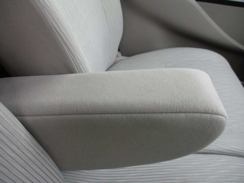 三菱 eKワゴン9枚目