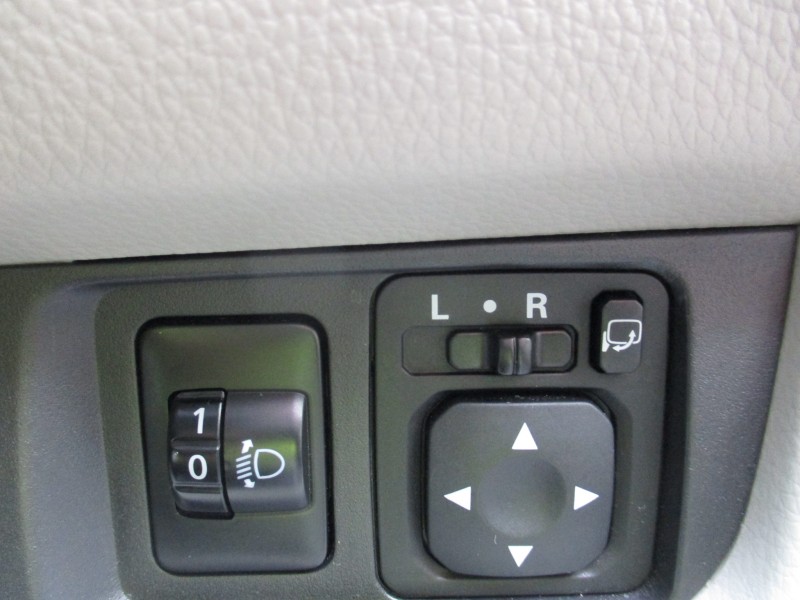 三菱 eKワゴン16枚目