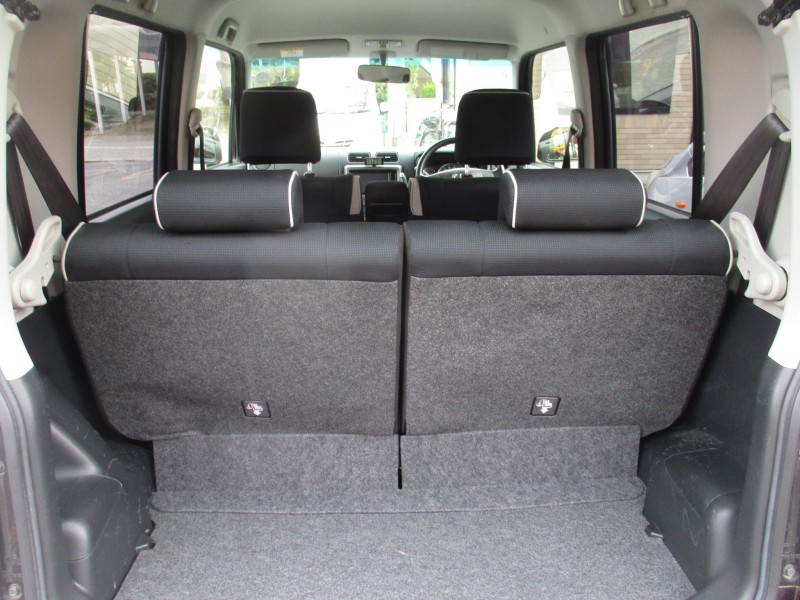 トヨタ ピクシススペース6枚目