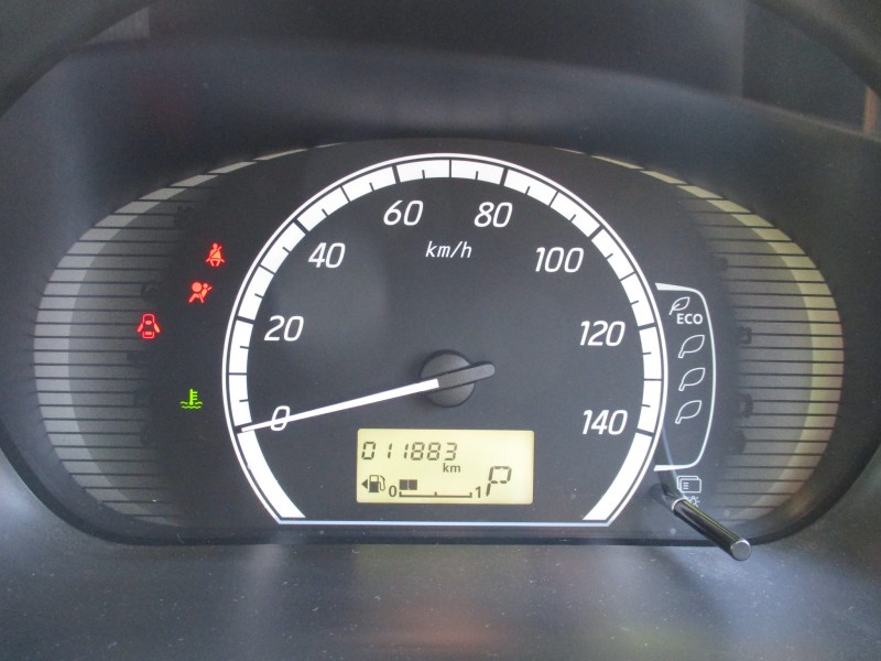 三菱 eKワゴン18枚目