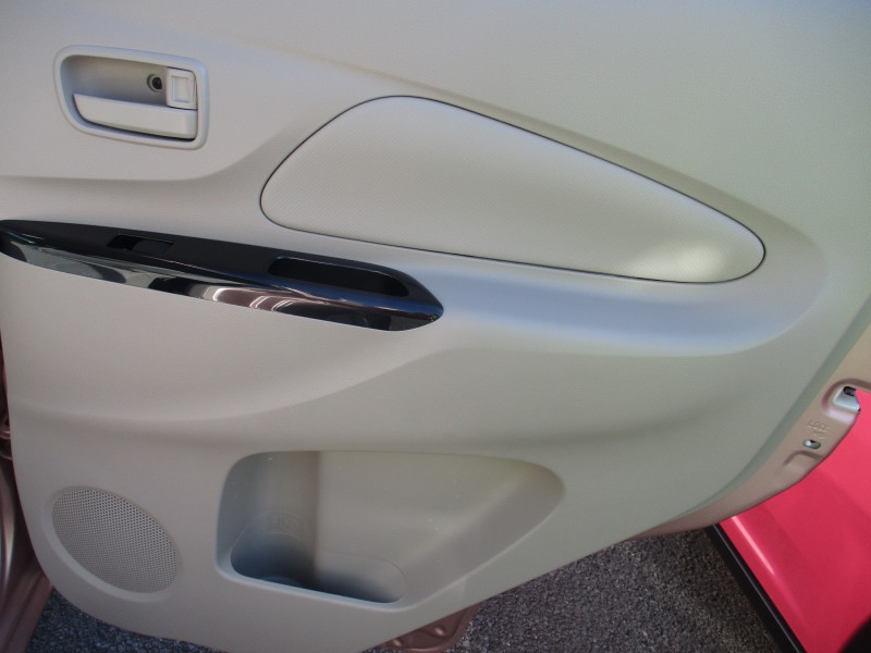 三菱 eKワゴン24枚目