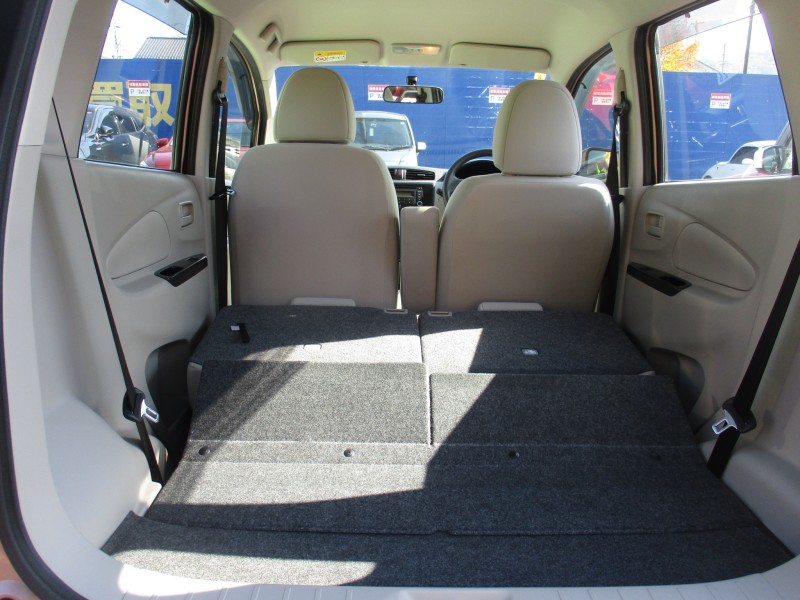 三菱 eKワゴン7枚目