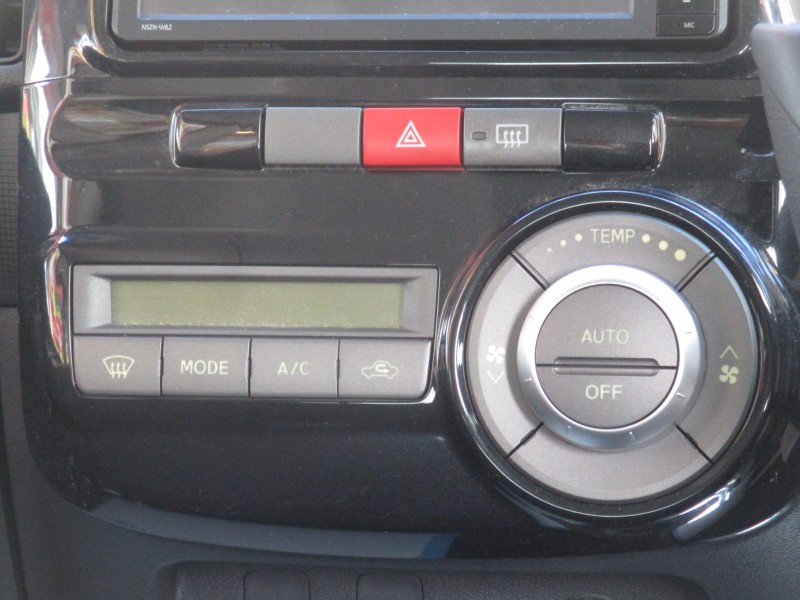 ダイハツ タント12枚目