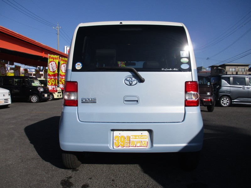 トヨタ ピクシススペース4枚目