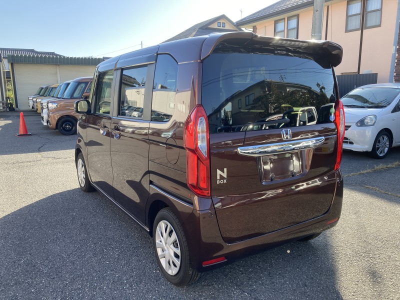 ホンダ N BOX4枚目