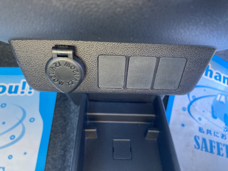 ダイハツ ミライース11枚目