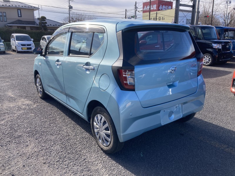 ダイハツ ミライース4枚目