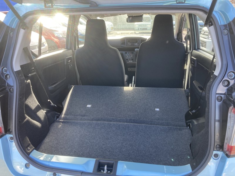 ダイハツ ミライース6枚目