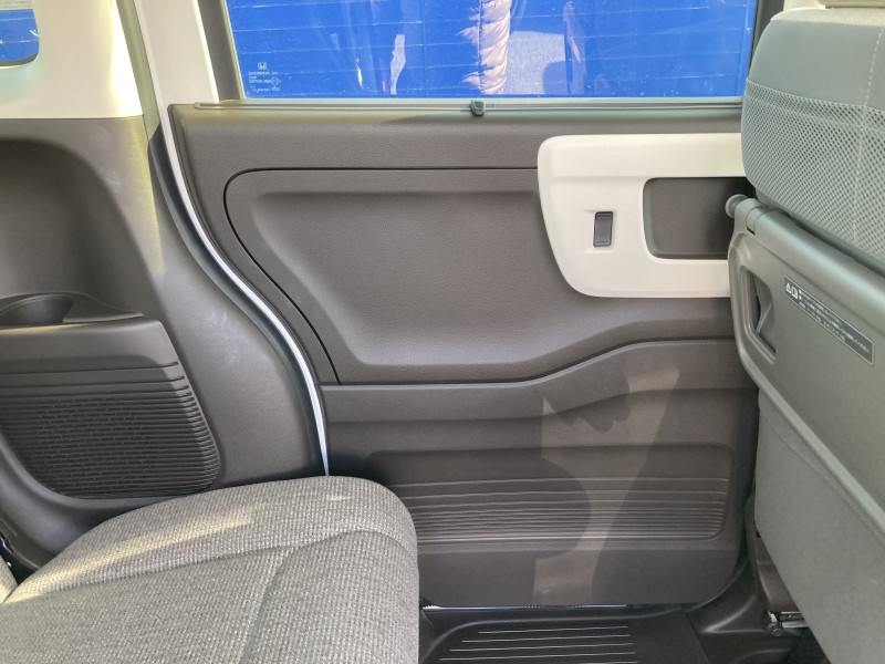 ホンダ N BOX27枚目