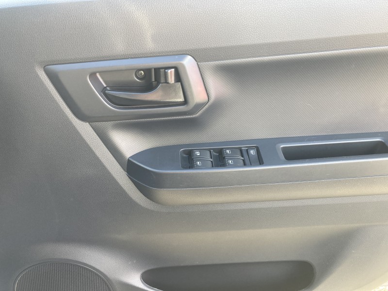 ダイハツ ミライース20枚目