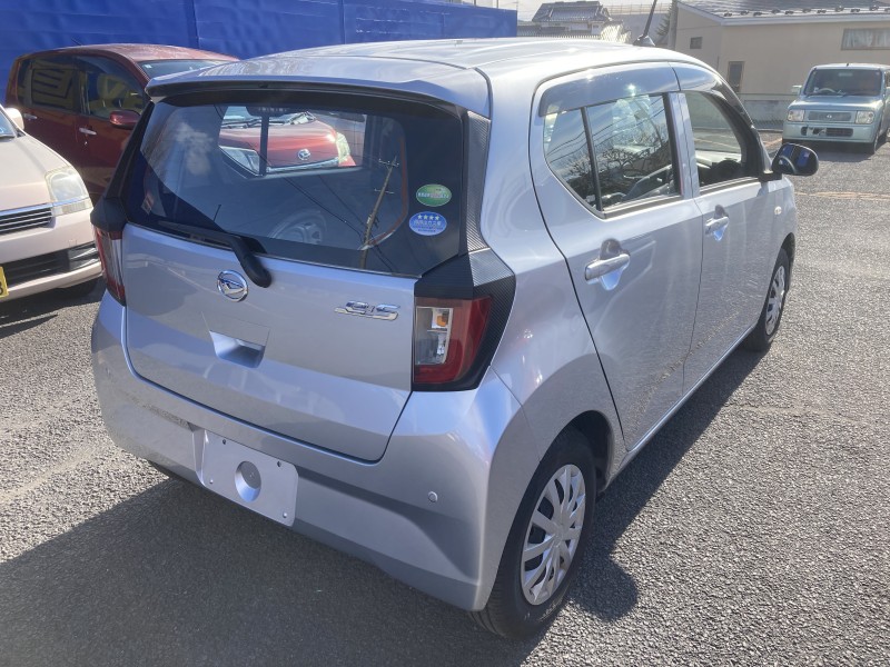 ダイハツ ミライース3枚目