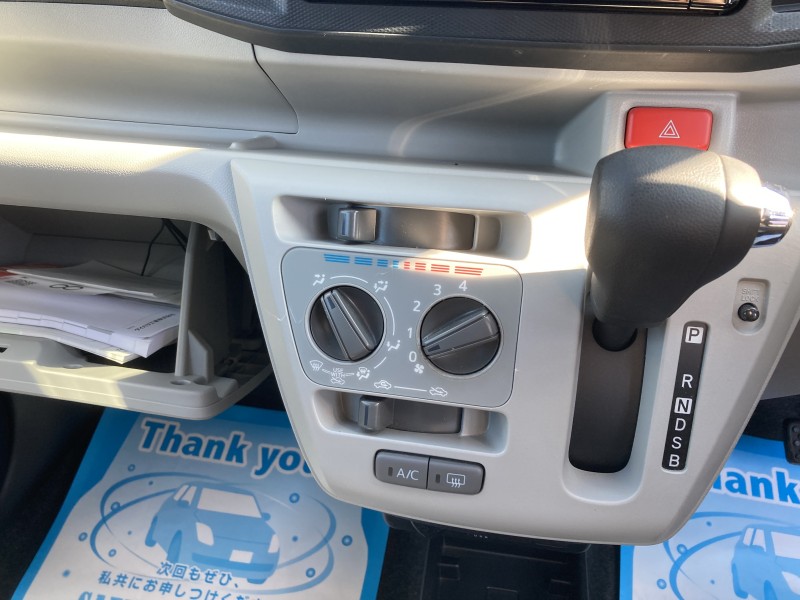 ダイハツ ミライース9枚目