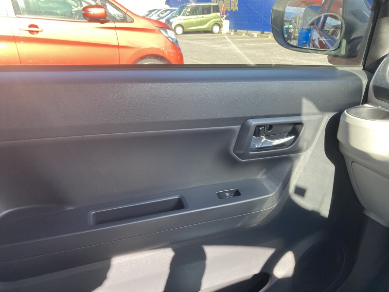 ダイハツ ミライース15枚目