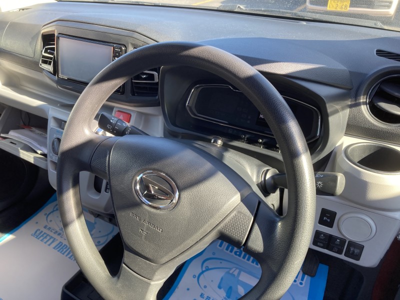 ダイハツ ミライース7枚目