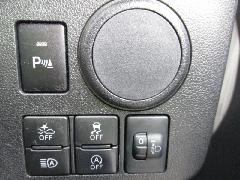 ダイハツ ミライース15枚目