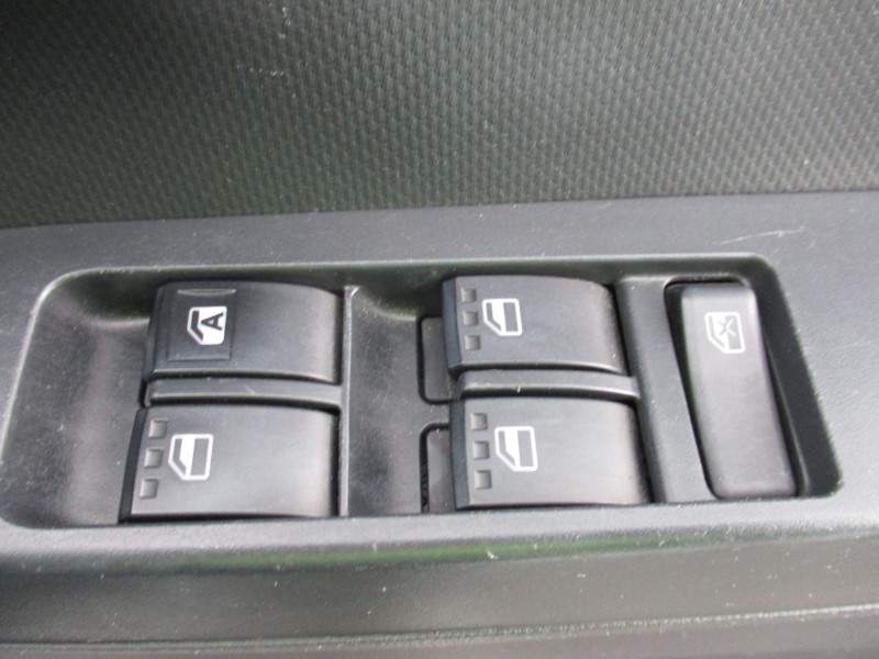 ダイハツ ミライース21枚目