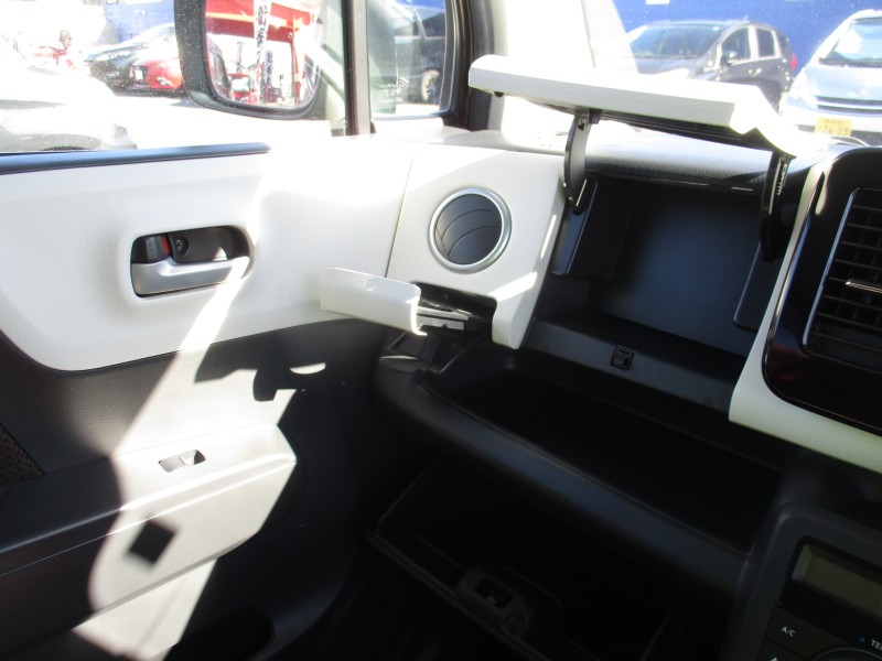 スズキ MRワゴン14枚目