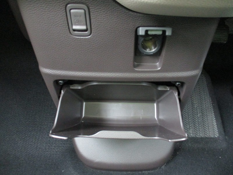 ホンダ N BOX14枚目