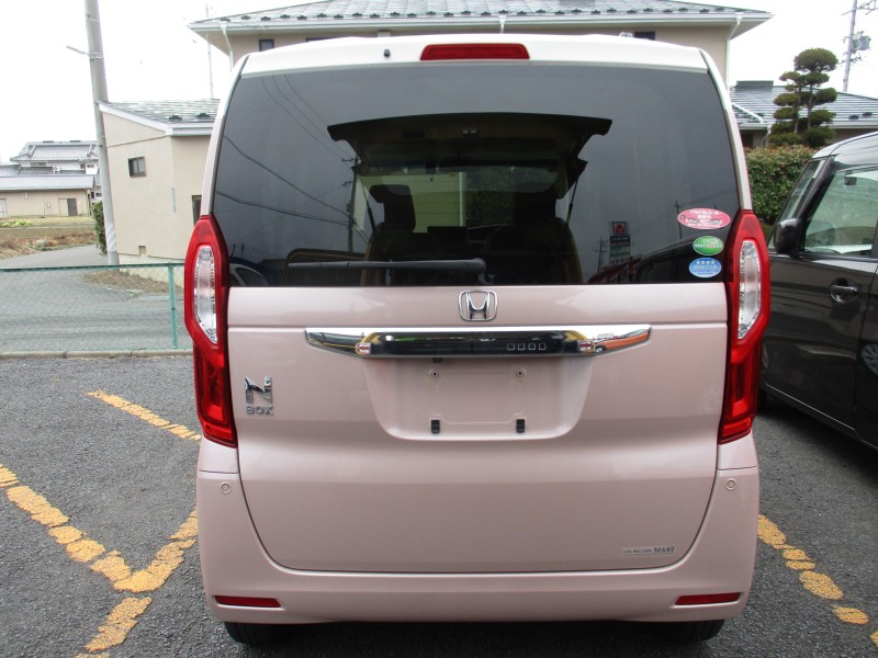 ホンダ N BOX4枚目