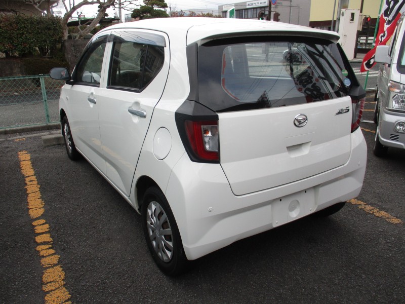 ダイハツ ミライース5枚目