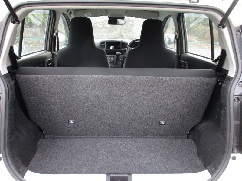 ダイハツ ミライース6枚目