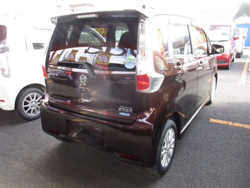 ニッサン デイズ3枚目