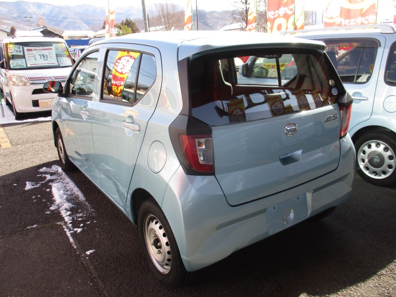 ダイハツ ミライース5枚目