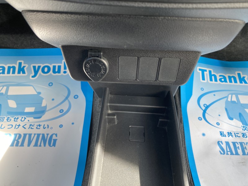 ダイハツ ミライース13枚目