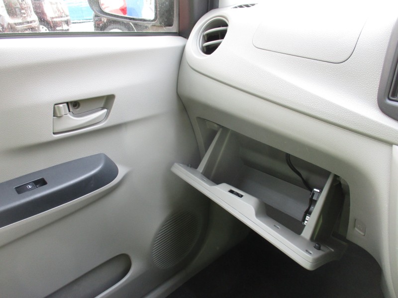 ダイハツ ミライース13枚目