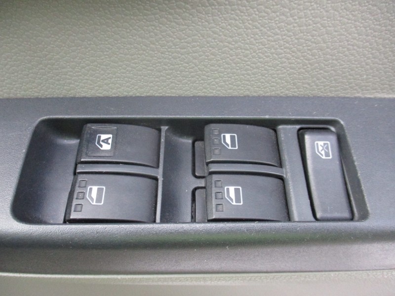 ダイハツ ミライース21枚目