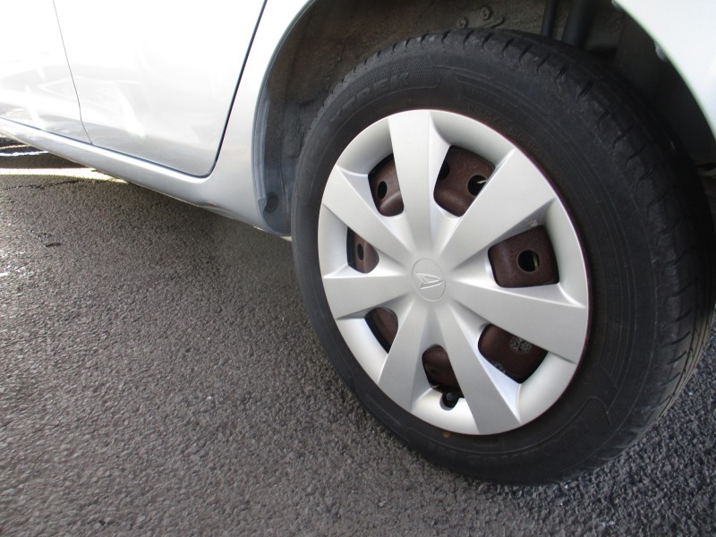 ダイハツ ミライース26枚目