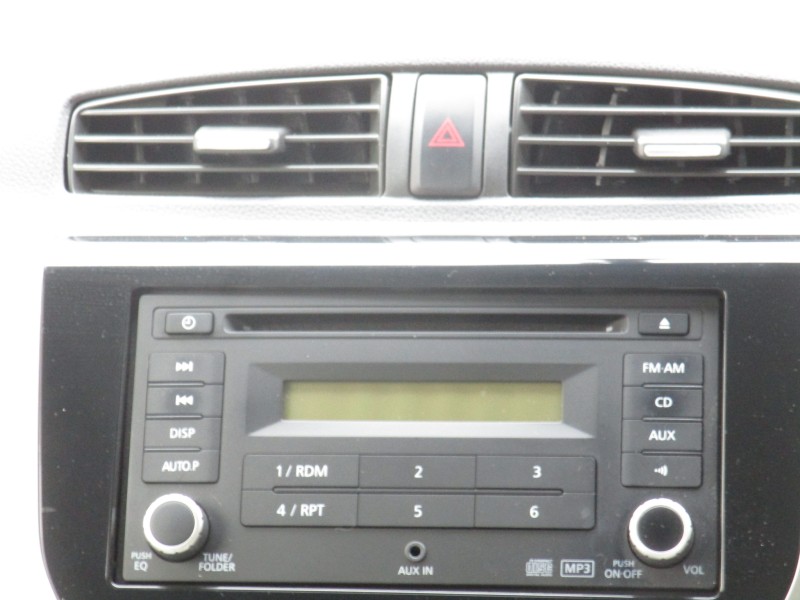 三菱 eKワゴン12枚目