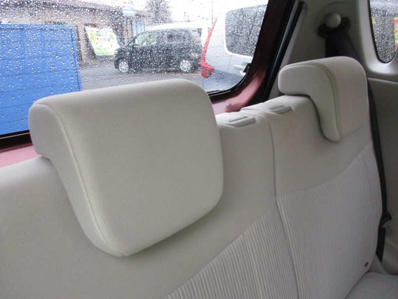 三菱 eKワゴン24枚目