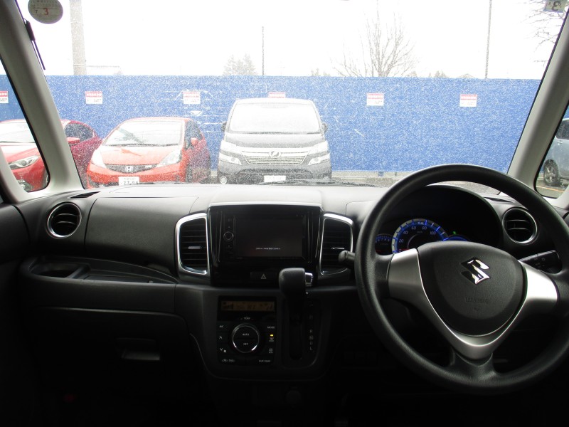 スズキ スペーシア10枚目