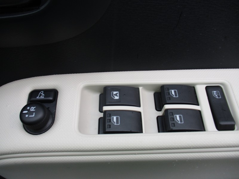 ダイハツ ミラココア23枚目