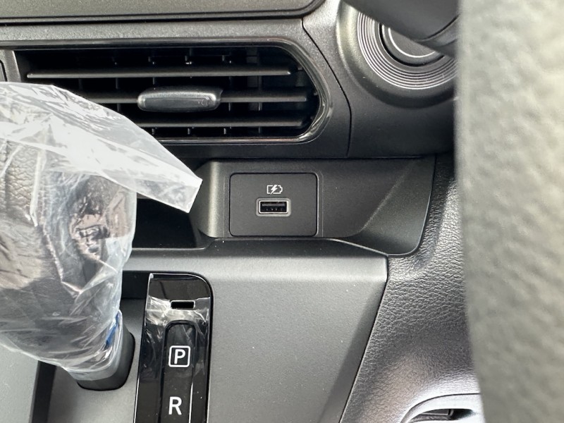 三菱 eKワゴン13枚目