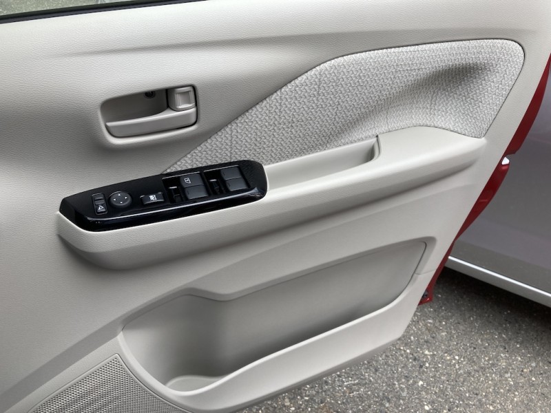 三菱 eKワゴン24枚目