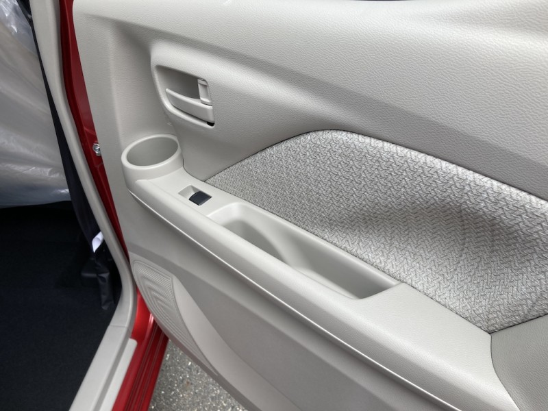 三菱 eKワゴン28枚目