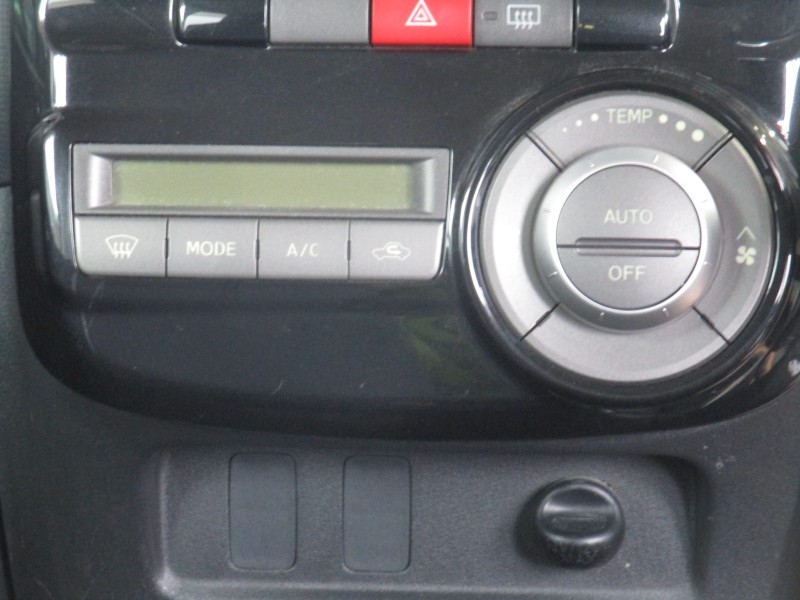 ダイハツ タント12枚目