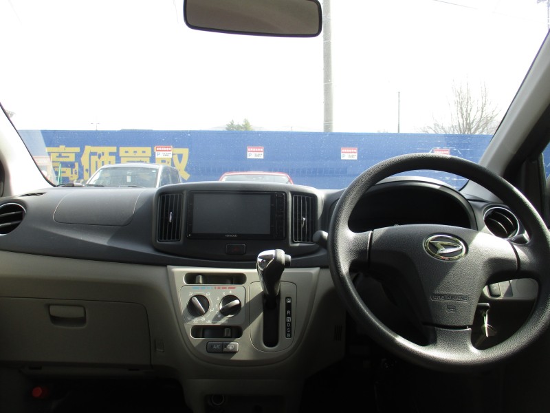 ダイハツ ミライース10枚目